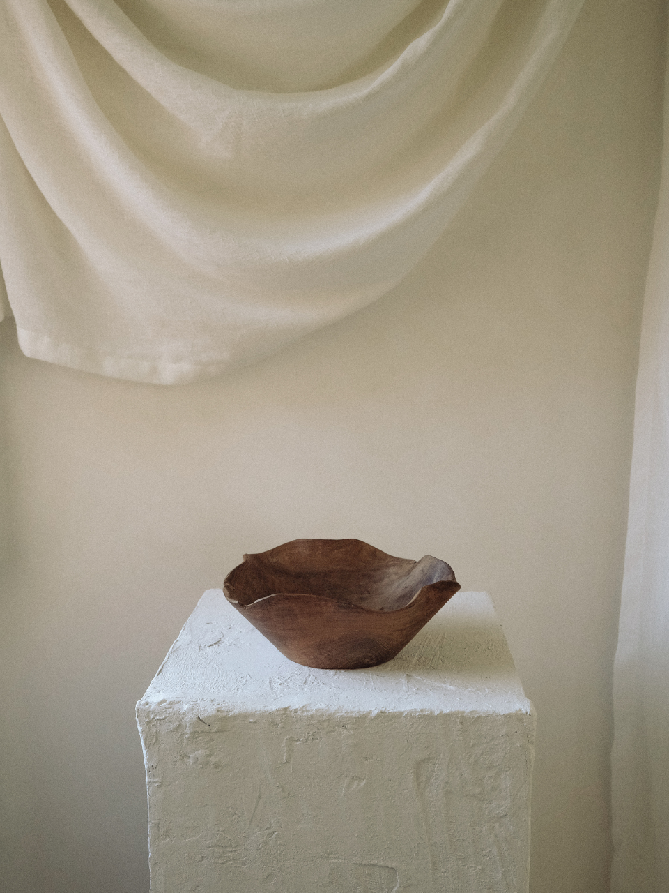 Ruffle Teak Bowl - Large