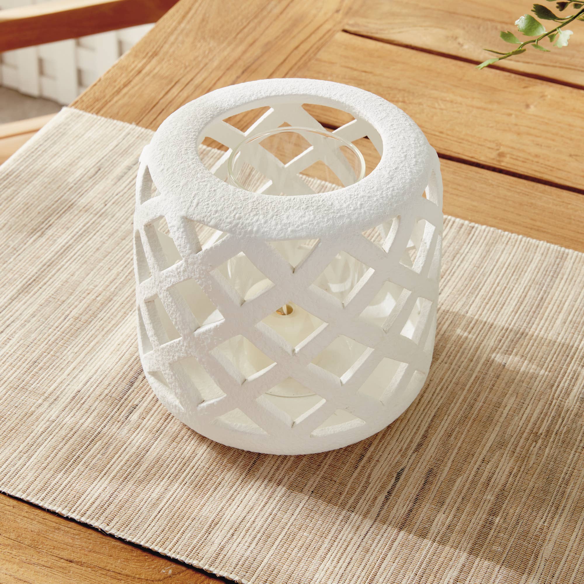 Diamond Ceramic Hurricane Vase - Small